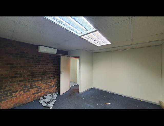 509M² WAREHOUSE TO LET IN SEBENZA